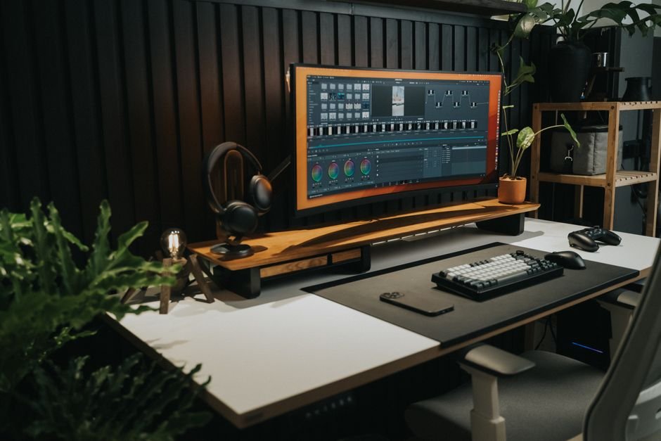 tech review image for Best 4K Monitors in 2026